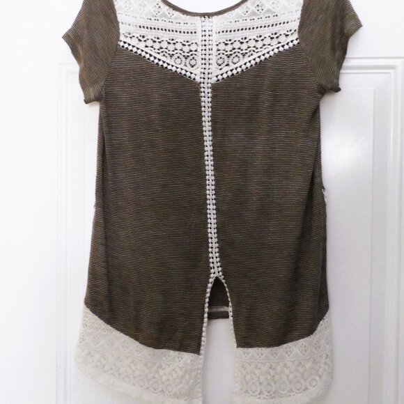 Kismel - T-shirt with Crocheted details, 96%- rayon, size M-$15 - Picture 2 of 6